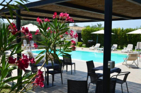 Отель Serravalle Relais & Country Villa with private pool - Esclusive use, Киарамонте-Гульфи